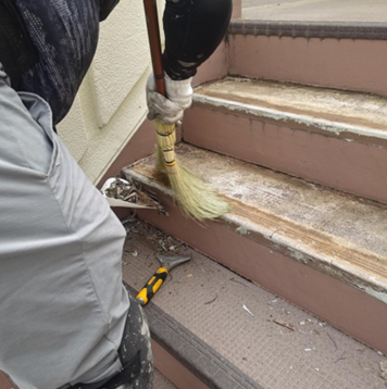 防滑シート工事　清掃