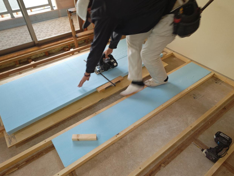 スタイロフォーム敷