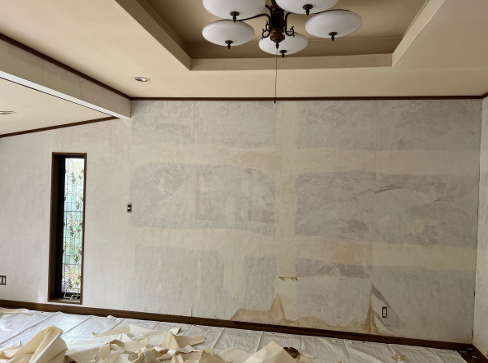 既存クロス撤去後