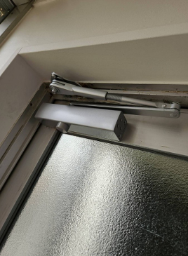 伊豆市 浴室ドアクローザー交換工事 施工後